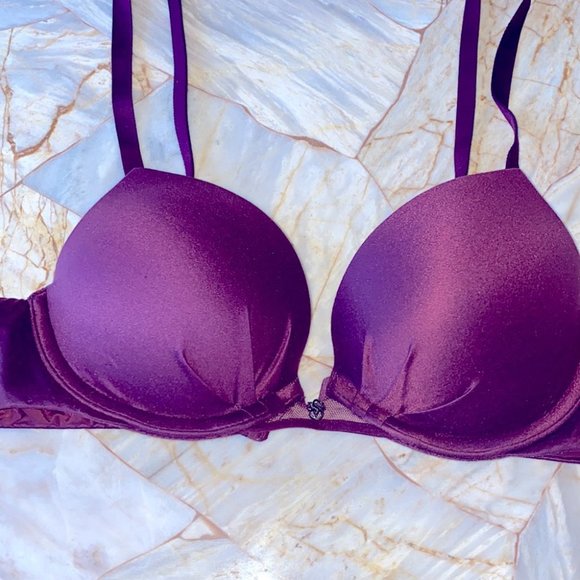 Fabulous by Victoria Secret Plunge 32B - Picture 2 of 9